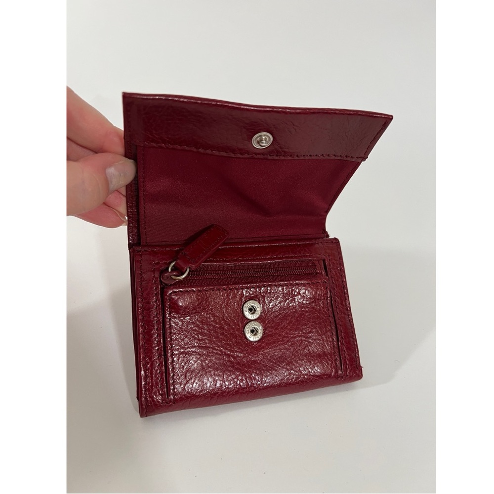 Wilsons Leather Billfold in Red Leather with snap closures and zip pockets - Picture 7 of 7
